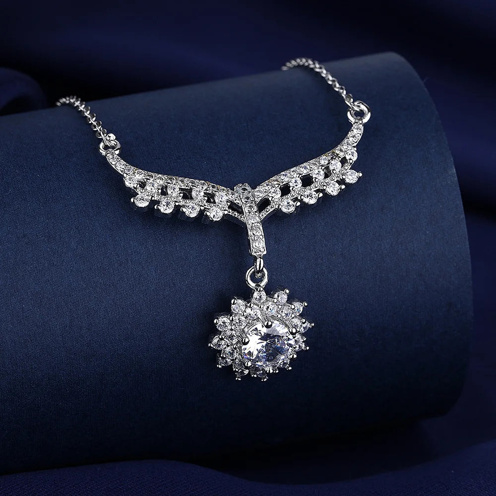 Fine 925 Sterling Silver Angel Wings Clavicle Chain Pendant Necklace Sparkling Zircon Necklace Jewelry