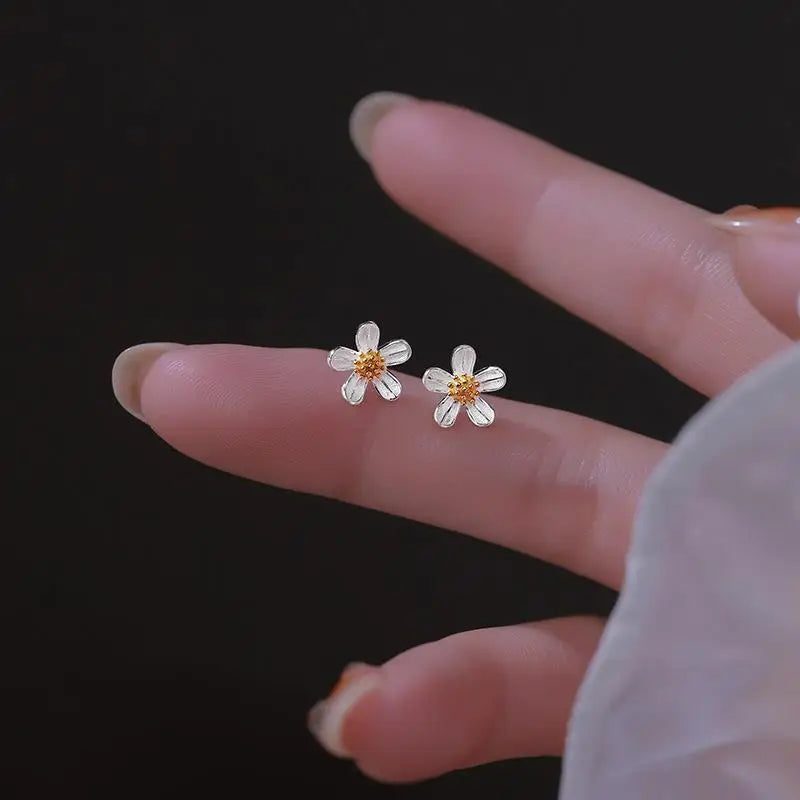 New 925 Sterling Silver Flower Simple Stud Earrings Luxury Designer Fine Jewelry