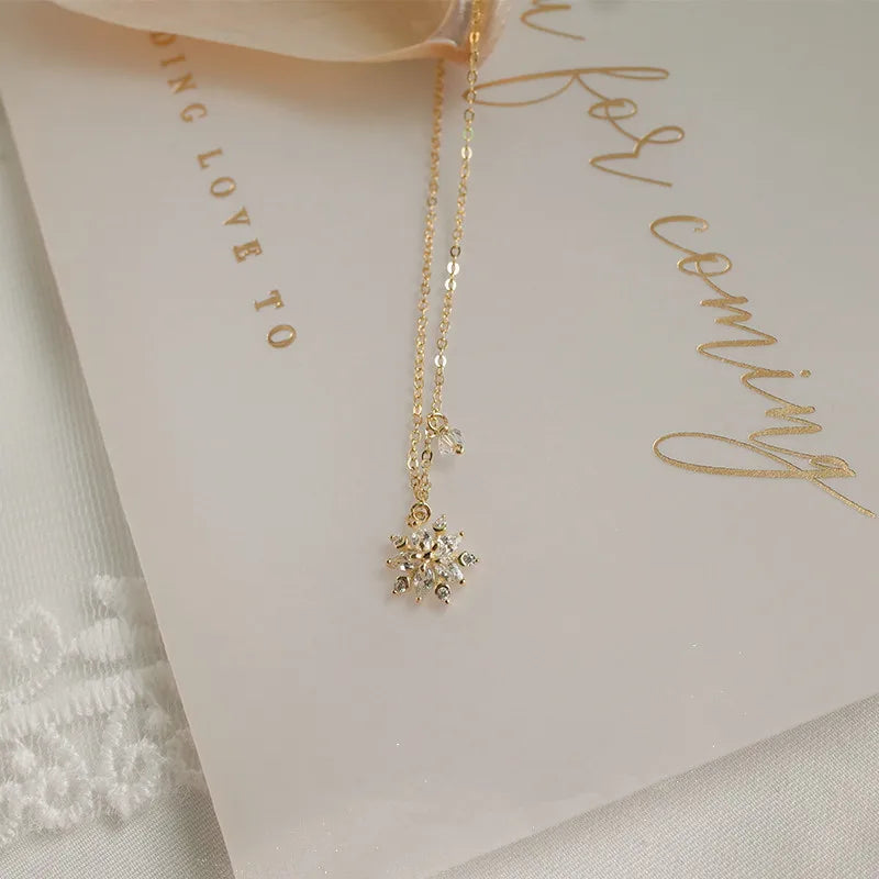 925 Sterling Silver 14K Gold Carved Floral Zircon Snowflake Pendant Necklace