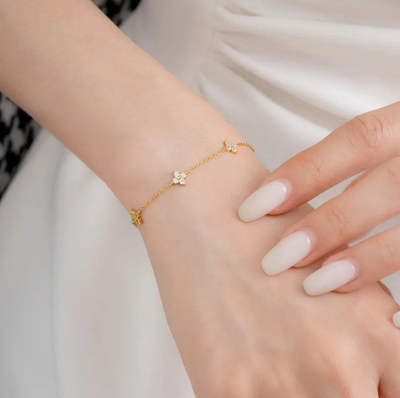 925 Silver Plated Cubic Zirconia Four Leaf Clover Bracelet for Women Adjustable Chain Jewelry 18K Gold Plated Fashion Accessory