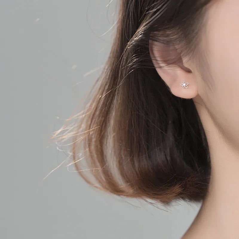 Real 100% 925 Sterling Silver 18k Gold Plated Cute Sweet Hollow Mini Small Flower Geometric Stud Earrings Fine Jewelry